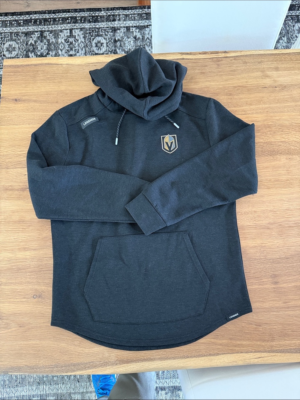 Vegas Golden Knights Black Pullover Hoodie Sweatshirt - VGK logo size large.